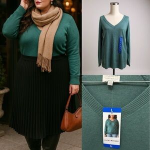 240 Lucky Brand | NWT Women’s Sea Pine Green V-Neck Sweater (Size XXL)